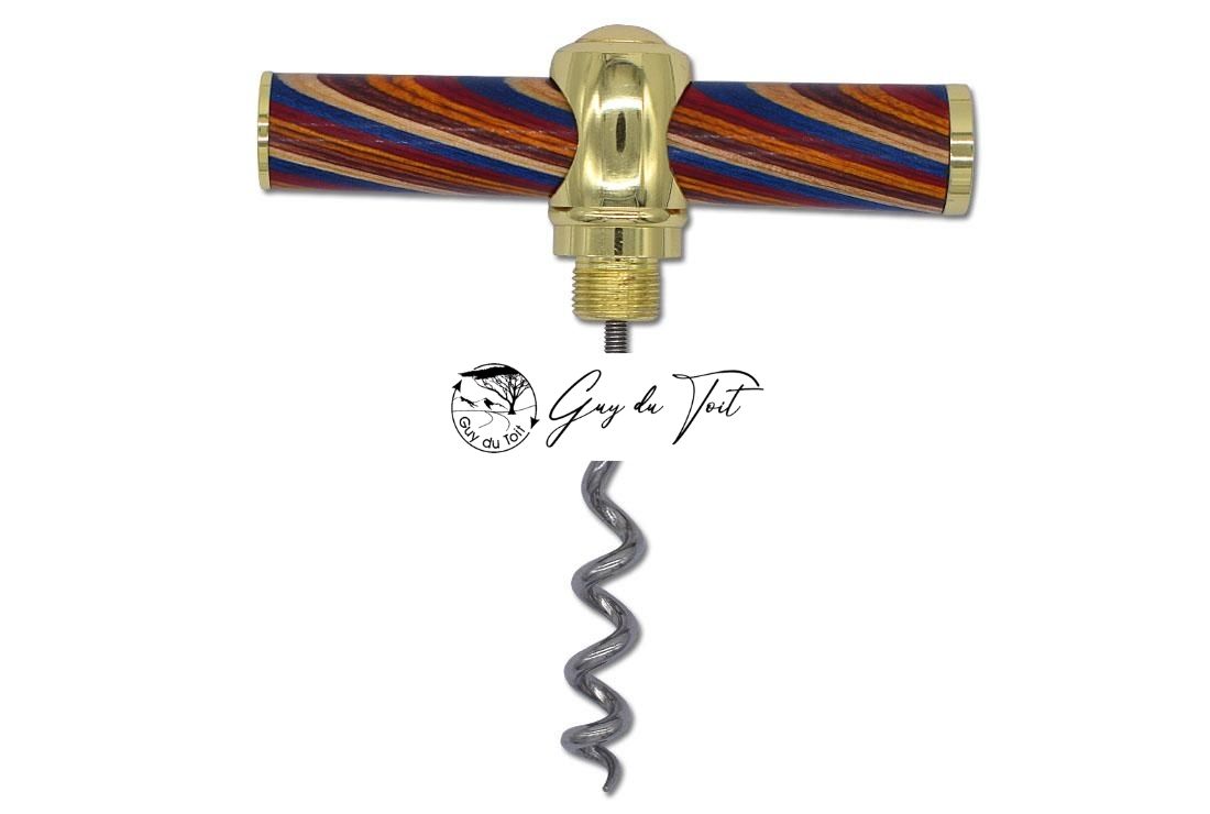 Primer plano de los kits de torneado en madera del sacacorchos abrebotellas estilo T dorado, mostrando los componentes metálicos, incluido el tornillo sin fin sacacorchos y los tubos roscados.