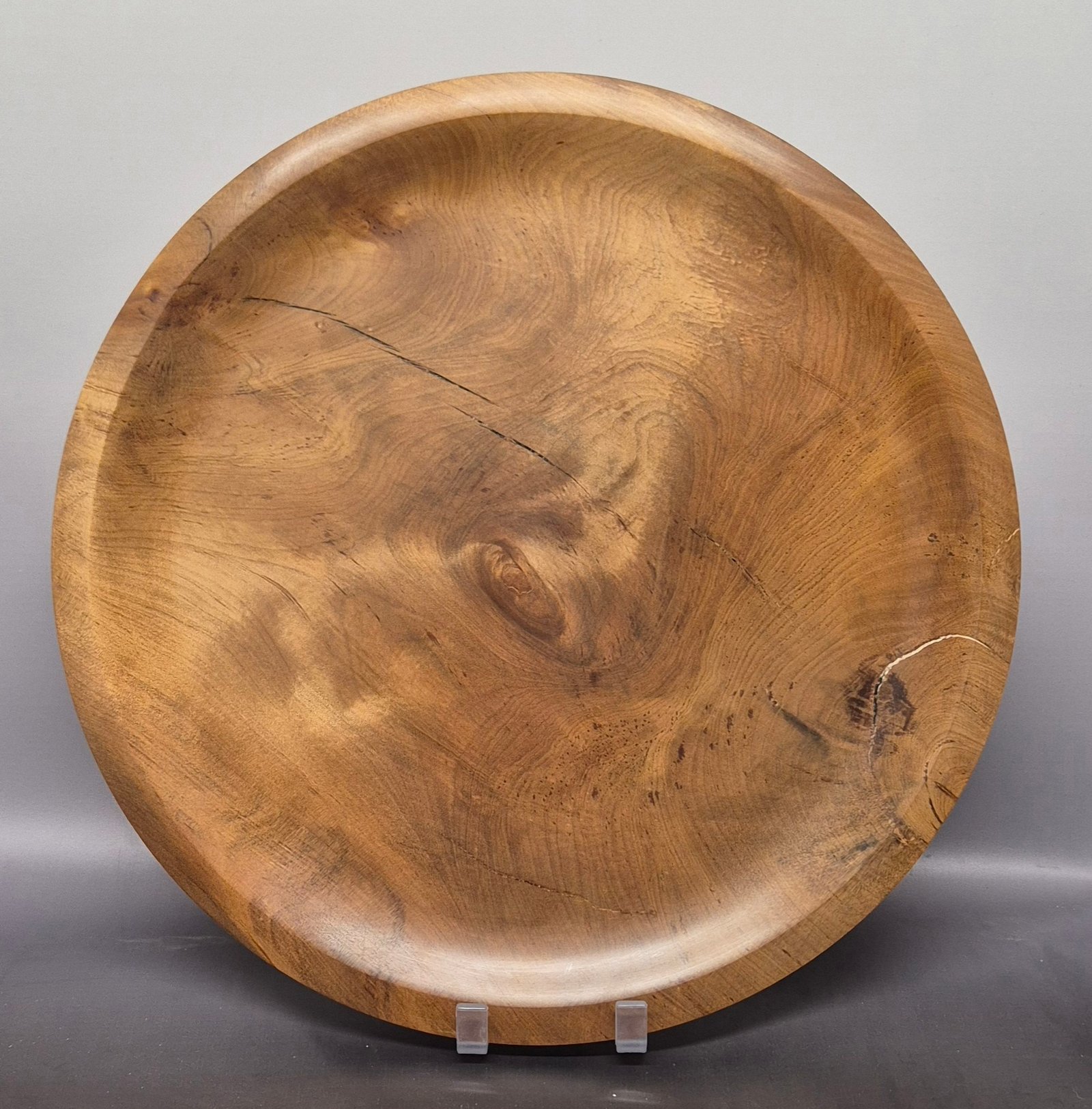 Ancient Swamp Kauri platter displaying chatoyance.